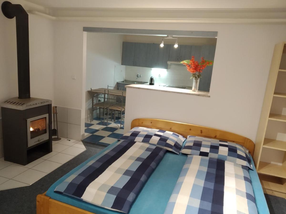 Apartmany Pod Strani Vrchlabí Exterior foto